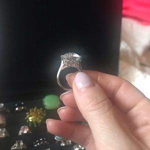 Beautiful Crystal & Silver Ring 💍